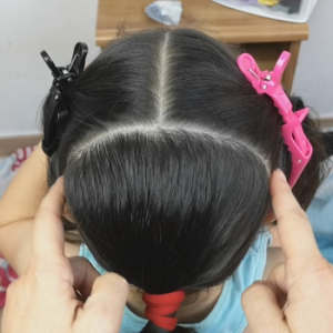 Peinado para niñas pequeñas, con dos coletitas - Pequeinados